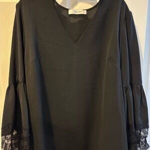 Jones Studio Classic Black V-Neck Top